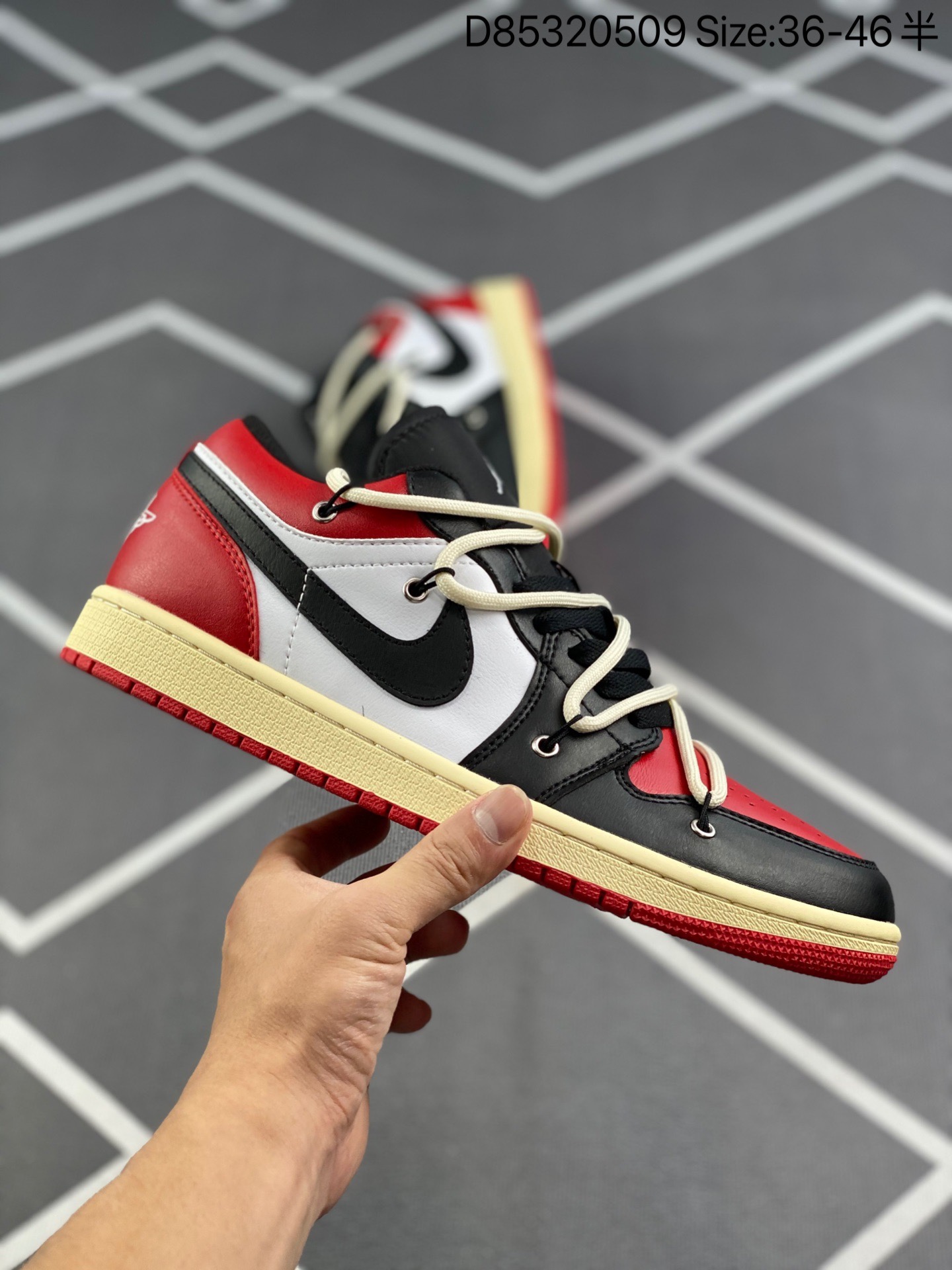 スニーカー Air Jordan 1 Low AJ1　靴　ファッションシューズ   何でも似合う  メンズ