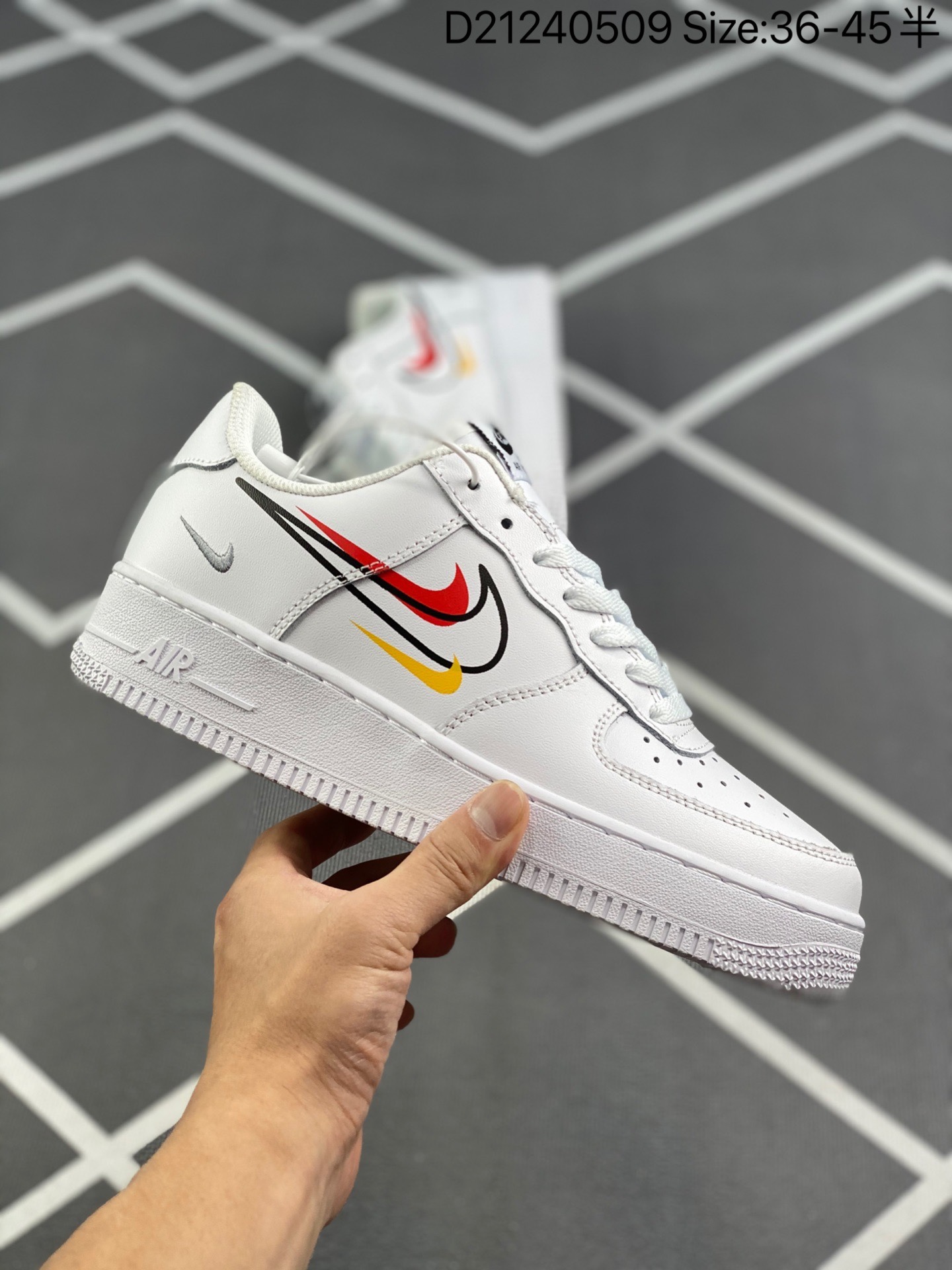 スニーカー  Nike Air Force 1 Low"Multi Swoosh"　靴　ファッションシューズ   何でも似合う