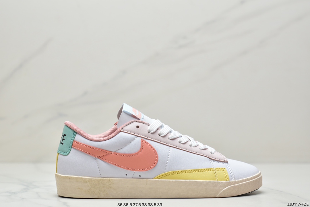 スニーカー   Nike Blazer Mid '1977 VNTG ファッションシューズ   何でも似合う