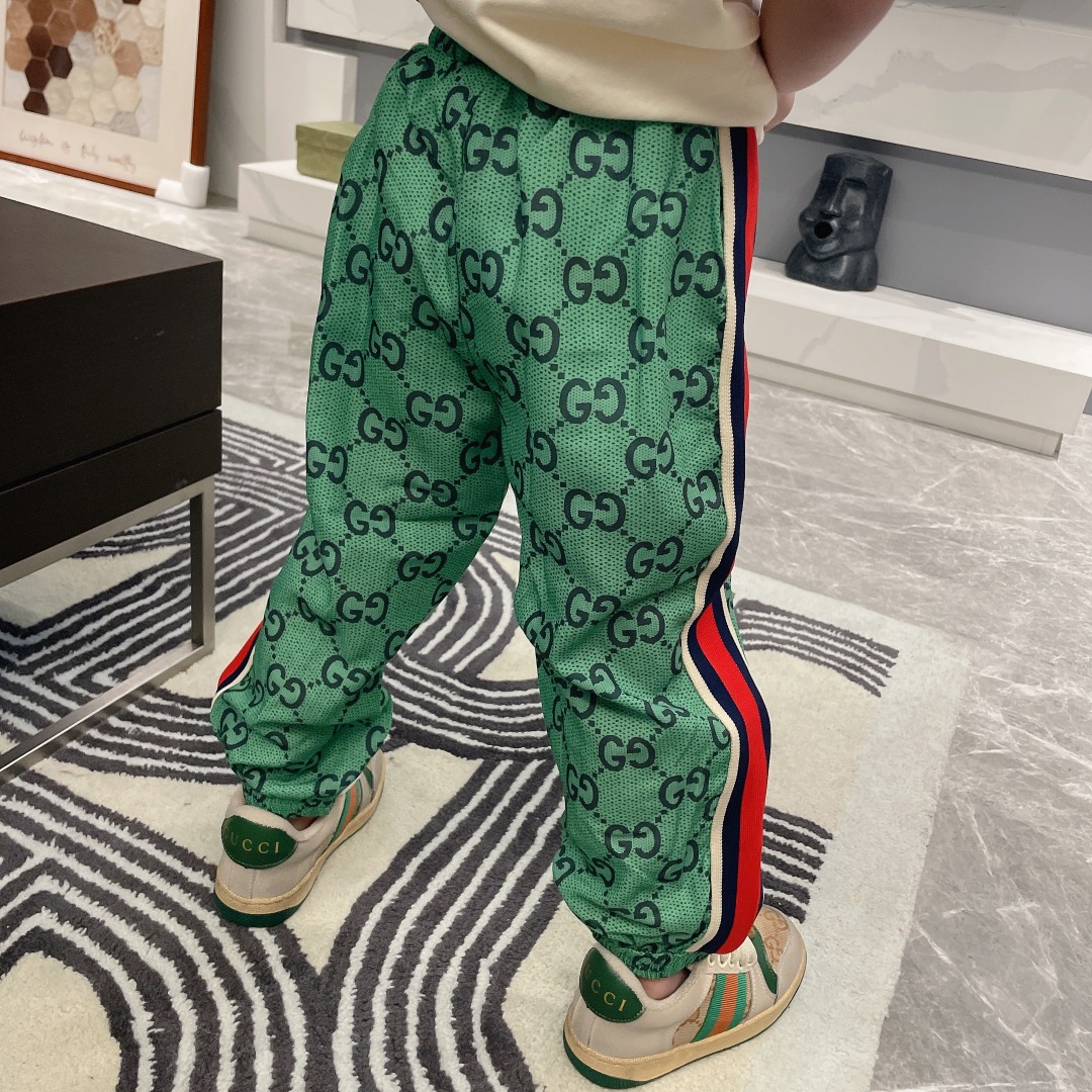 GUCCI 【グッチ】 2022年夏 子供服　モスキートパンツホームパンツ、エアコンパンツ