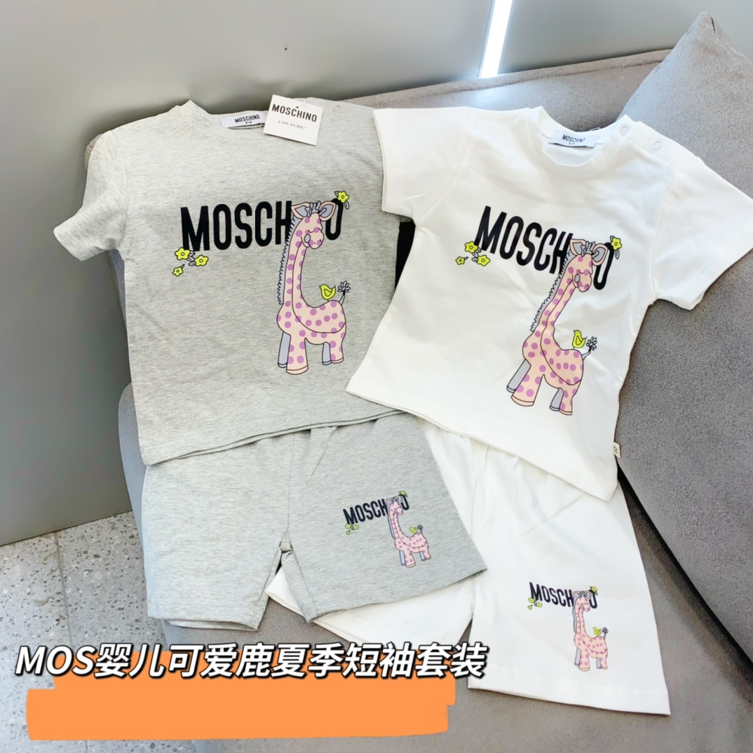 MOSCHINO 2022年夏  子供服　セットキッズカジュアルスーツ（トップス＋ショーツ）