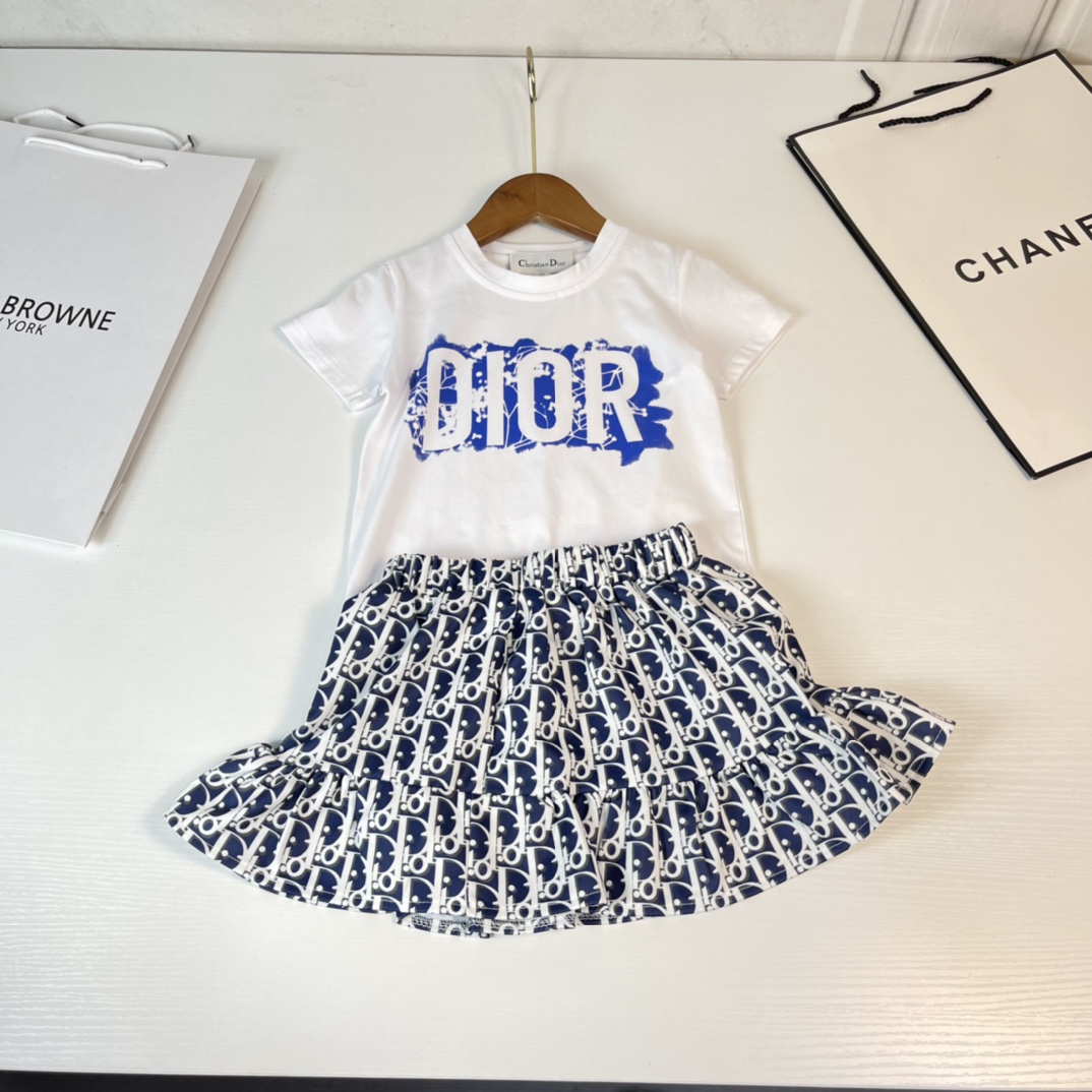 Dior 【ディオール】子供服　セットアップ　Tシャツ＋スカート　ガール　90-140㎝