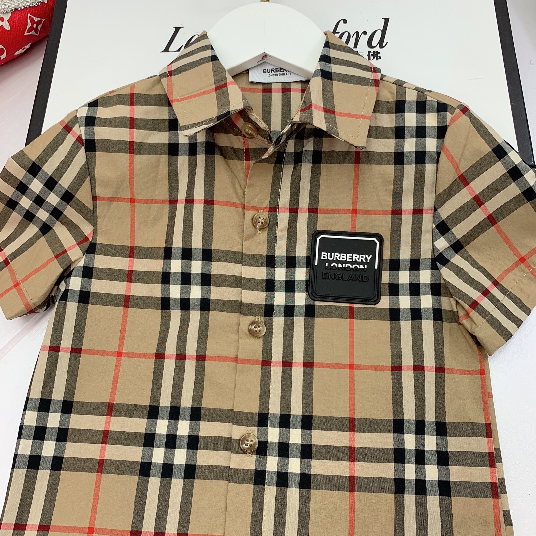 BURBERRY 【バーバリー】子供服　セットアップ　100-150cm