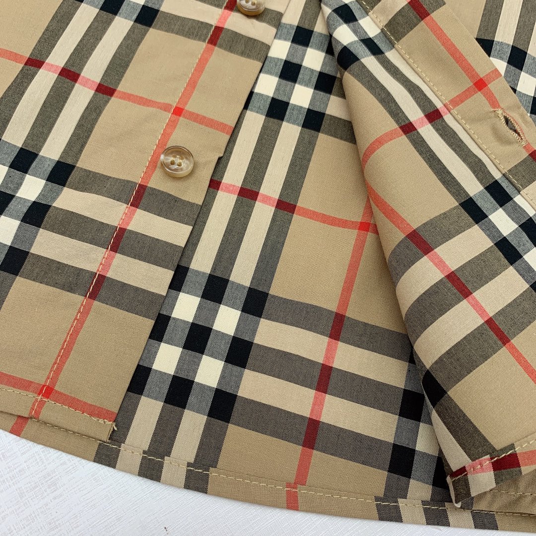 BURBERRY 【バーバリー】子供服　セットアップ　100-150cm