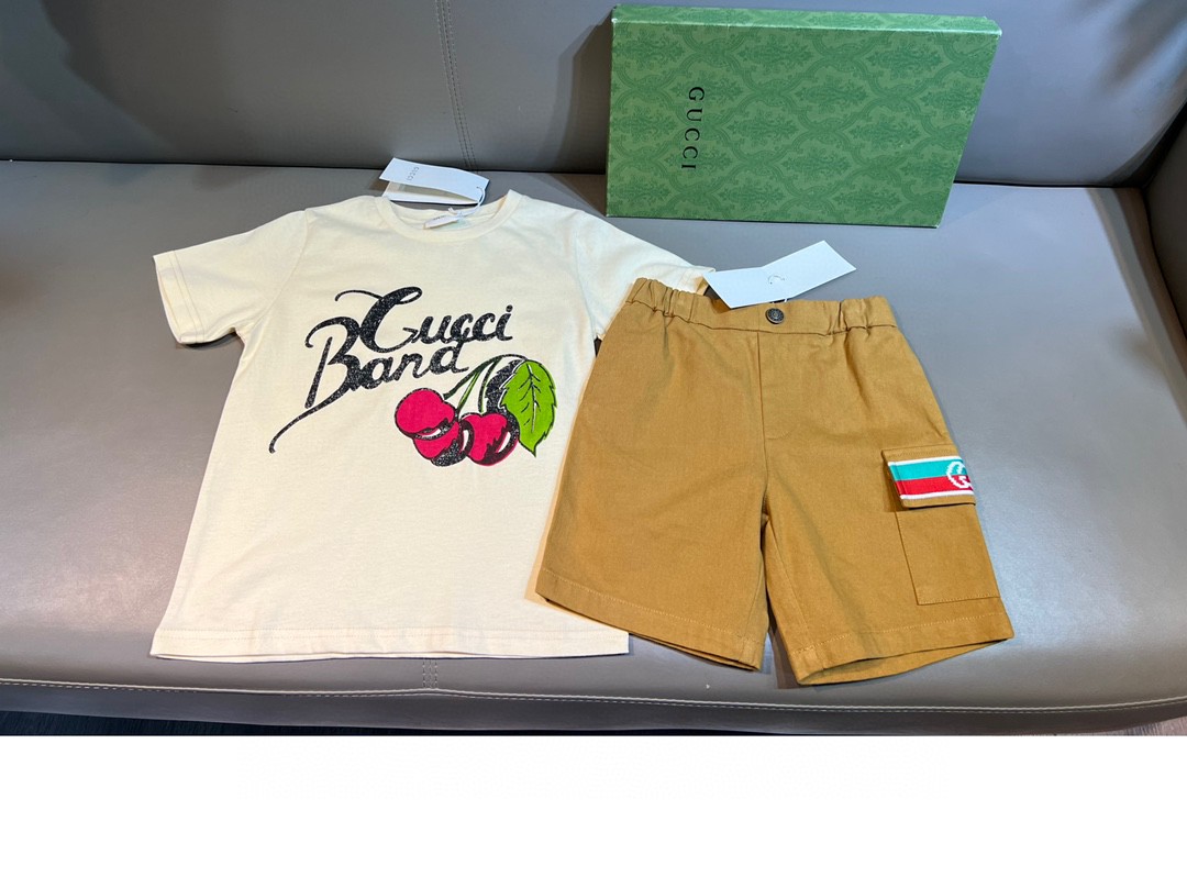 GUCCI【グッチ】子供服 　セットアップ　Ｔシャツ＋ショーパン　100-160cm