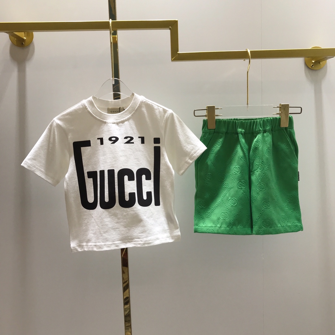 GUCCI【グッチ】子供服 セットアップ　トップス+ボトム 100-150cm