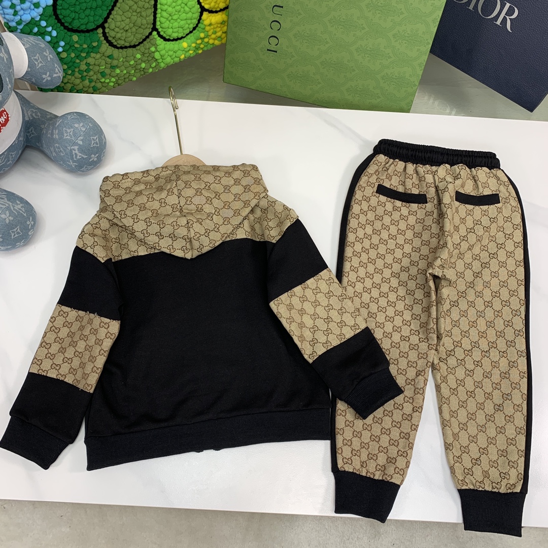 GUCCI【グッチ】子供服 秋　セットアップ　トップス+ボトム　110-160cm