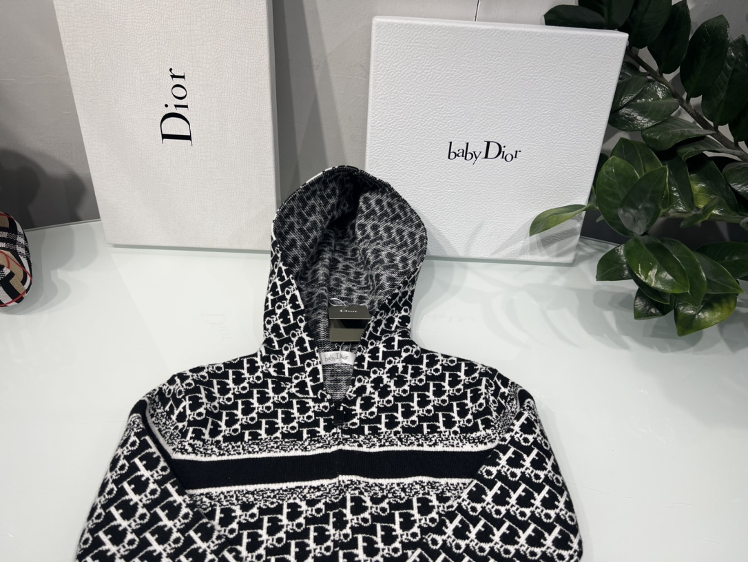 Dior 【ディオール】　子供服 セーター 100-160cm
