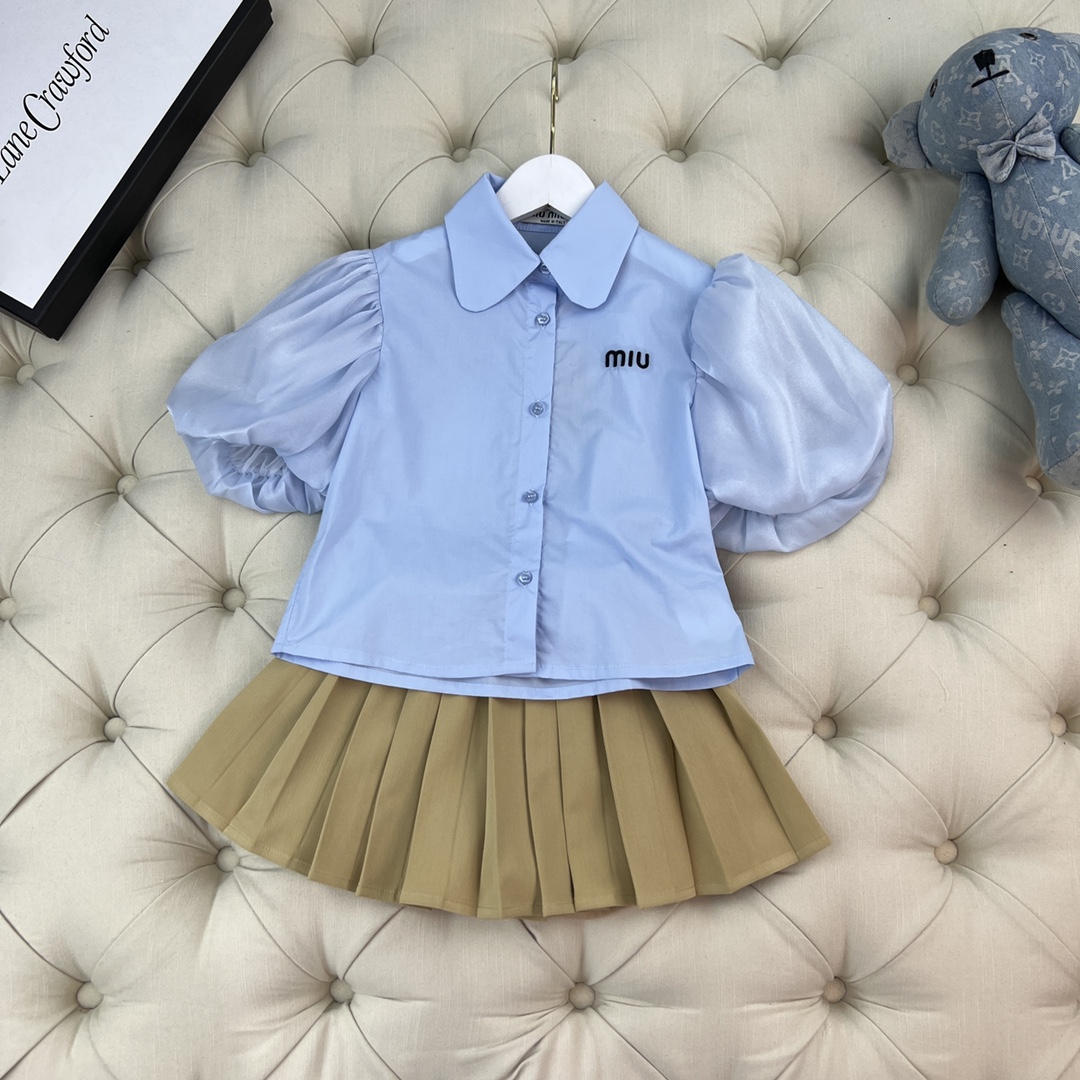 ミュウ ミュウ Miu Miu　夏秋　セットアップ　Ｔシャツ＋スカート　120-150cm