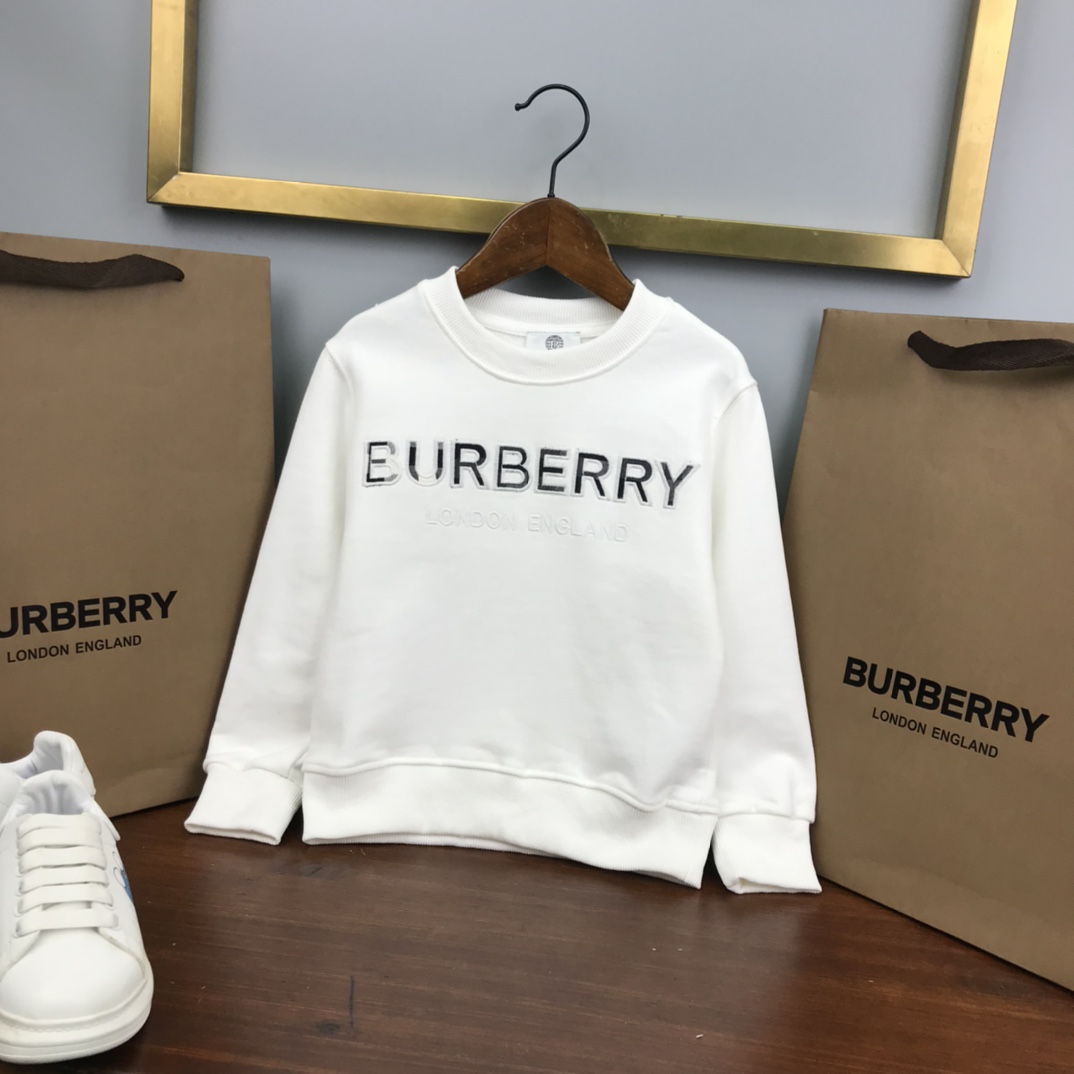 BURBERRY【バーバリー】 子供服    フーディー　秋冬　100-160cm