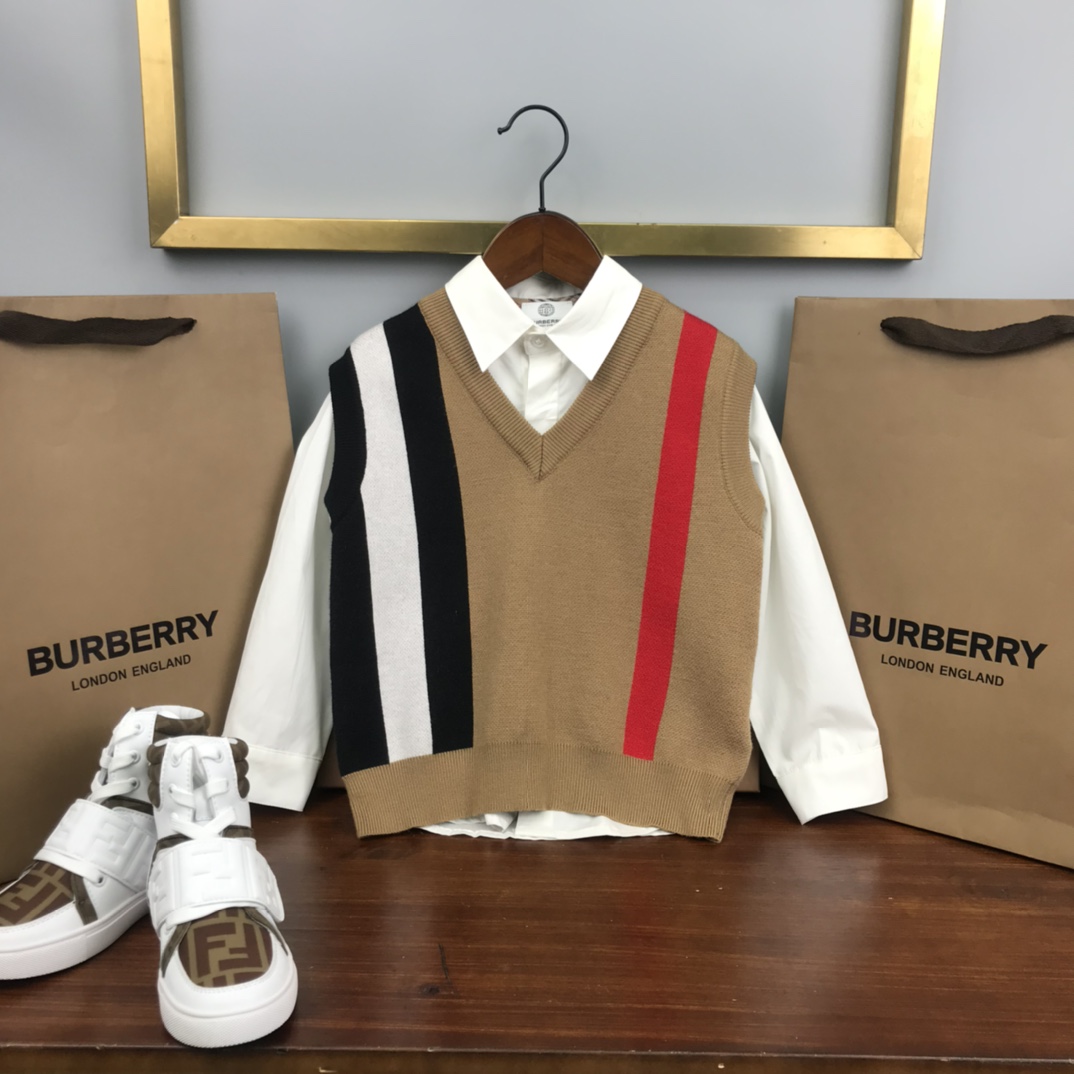BURBERRY【バーバリー】子供服　セットアップ　ベスト+シャツ　100-160cm