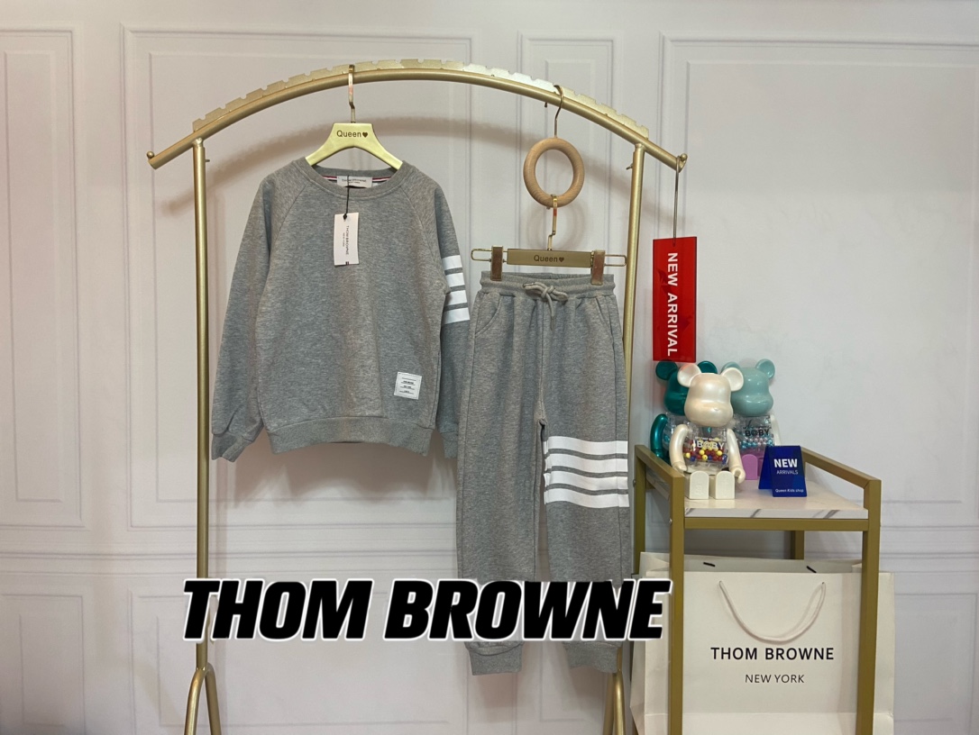 THOM BROWNE トムブラウン　セットアップ　トップス+ボトム　120-160cm