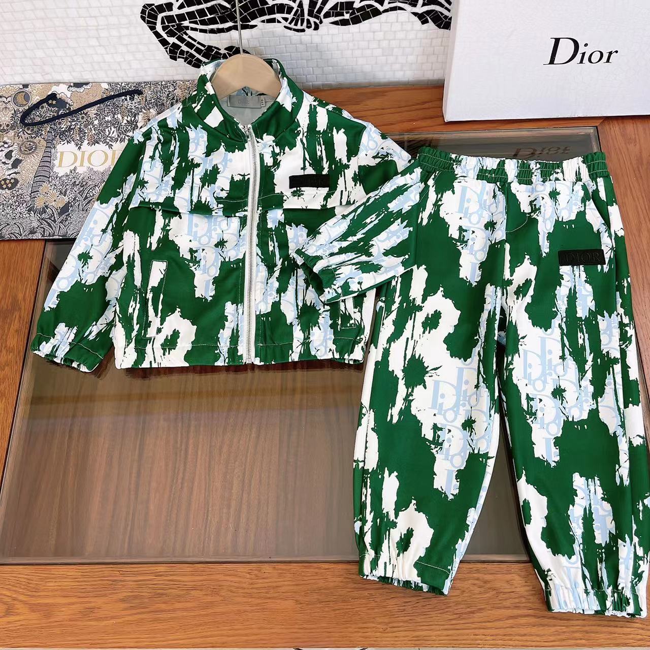 Dior ディオール   子供服  セットアップ　スプリングコート＋パンツ　秋　　90-150cm