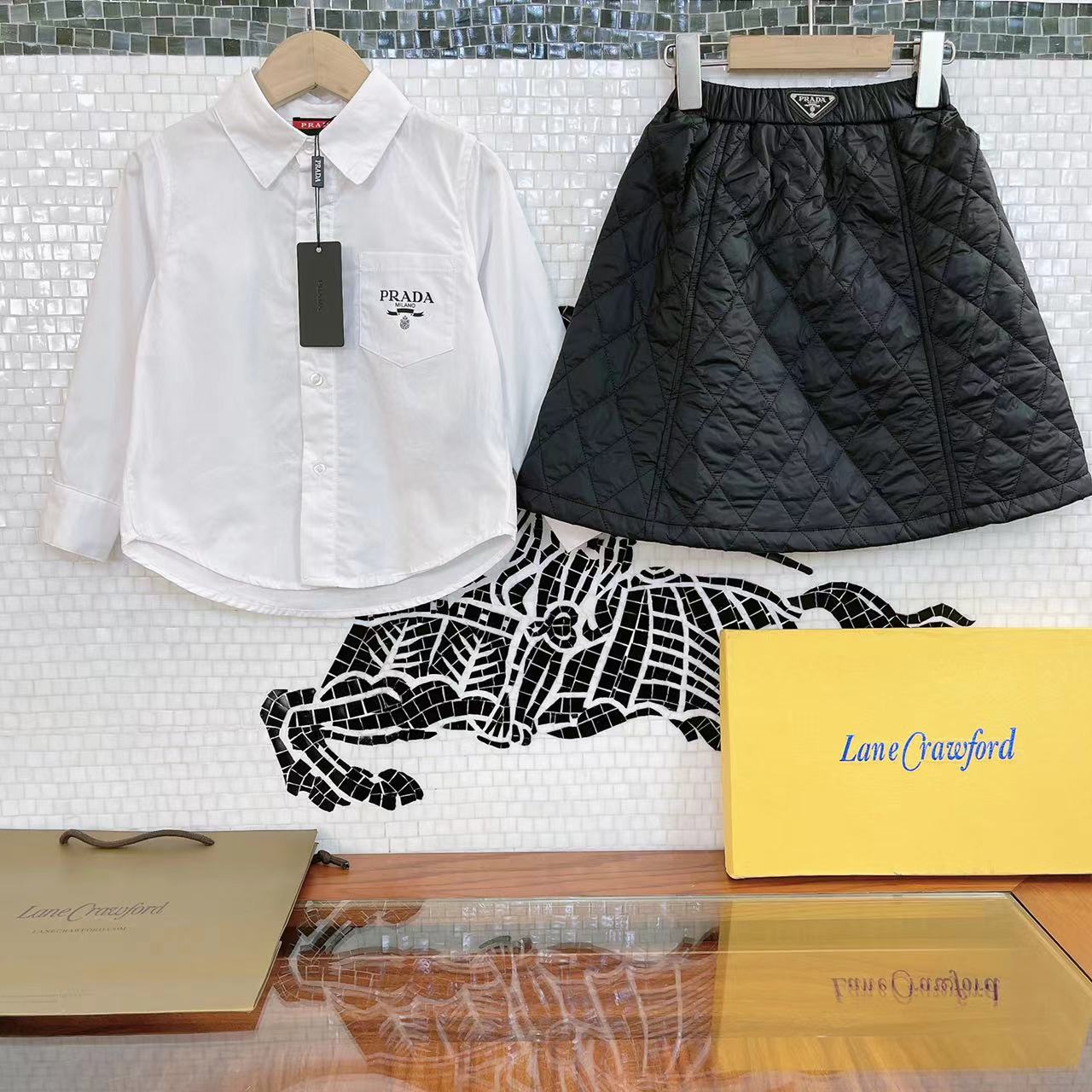 TGB ショッピング / プラダ PRADA 子供服 セットアップ 長袖＋スカート